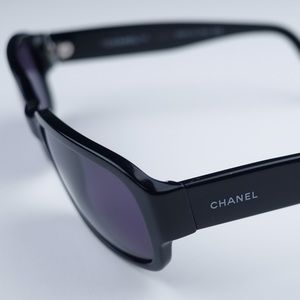 CHANEL Sunglasses from the 90’s with case